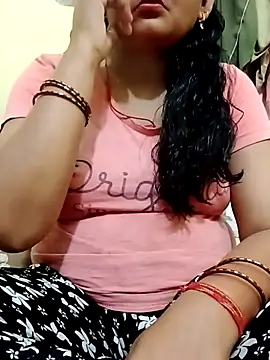 Snapshot of tanu_weds_mannu chatting on July 1, 12:27 pm tanu weds mannu online show from July 1, 12:27 pm