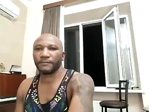 Snapshot of Choco_Man chatting on July 4, 8:35 pm Choco Man online show from July 4, 8:35 pm