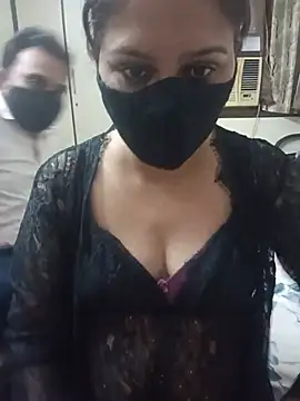 Snapshot of ROMANTIC-COUPLES chatting on July 8, 4:18 pm ROMANTIC-COUPLES online show from July 8, 4:18 pm