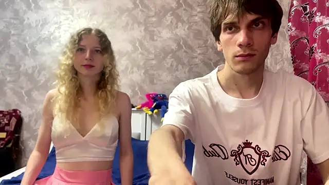 Snapshot of Cute__Couple_ chatting on July 15, 7:32 pm Cute Couple online show from July 15, 7:32 pm