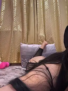 Snapshot of Quen_rima_sexy chatting on July 1, 10:21 pm Quen rima sexy online show from July 1, 10:21 pm