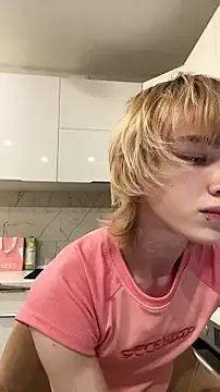 ixistudiomember online show from July 8, 11:05 pm