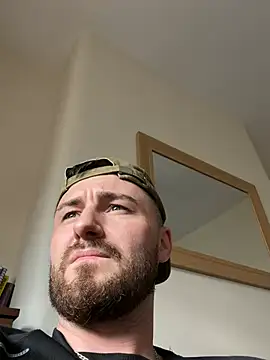 HelloFrankieboy online show from July 1, 2:28 pm