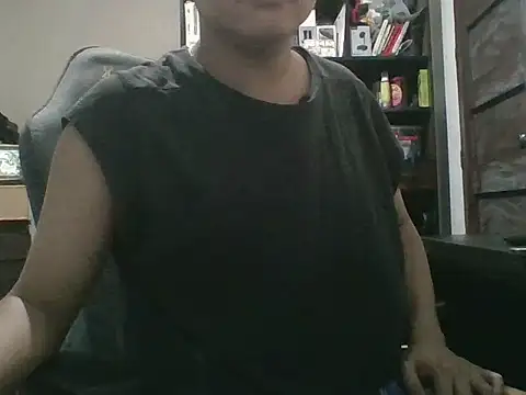 Snapshot of aeonfluxxx chatting on July 1, 6:08 pm aeonfluxxx online show from July 1, 6:08 pm