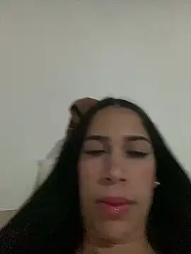 aurorarusso1 online show from July 5, 5:03 am