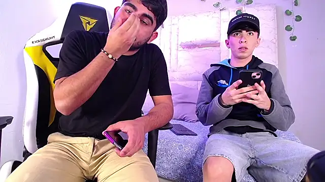 Michael and twinkk online show from July 3, 4:30 am