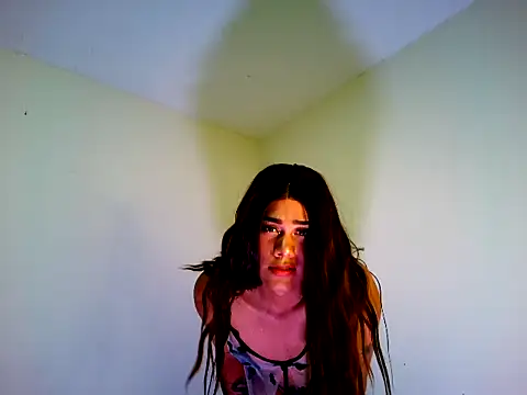 Snapshot of zoe_23baby chatting on July 6, 3:24 am zoe 23baby online show from July 6, 3:24 am