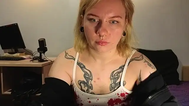 DanaWebster online show from August 1, 6:06 pm