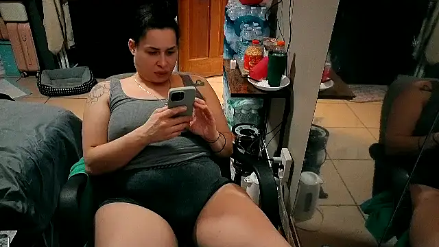 imisamoore69 online show from March 28, 4:24 am