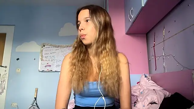 RubiWarlow online show from July 7, 10:52 am