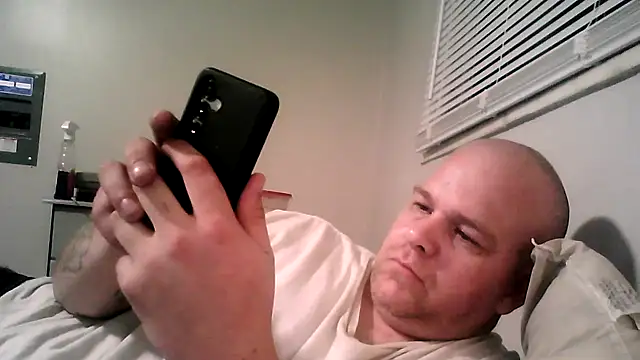 Snapshot of bigdtom89 chatting on July 3, 4:19 am bigdtom89 online show from July 3, 4:19 am