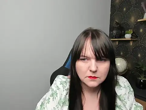 Snapshot of ClaraSoftXo chatting on July 6, 5:47 am ClaraSoftXo online show from July 6, 5:47 am