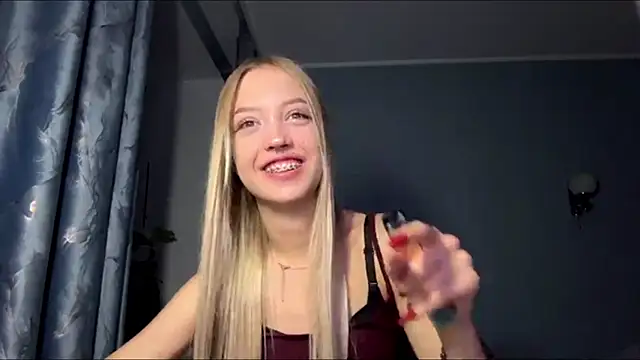 Snapshot of AngelitaMccrobie chatting on July 3, 4:24 pm AngelitaMccrobie online show from July 3, 4:24 pm