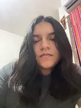 petitelatino online show from July 8, 4:57 am