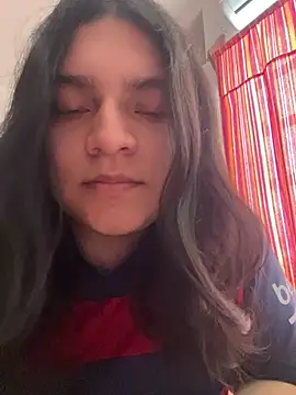 petitelatino online show from July 7, 4:54 pm