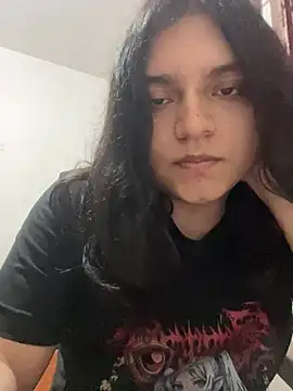 petitelatino online show from July 17, 5:37 am