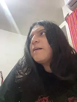 petitelatino online show from July 5, 4:52 am