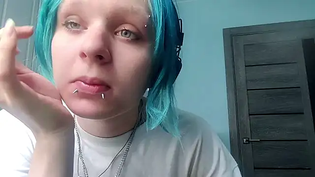 ZolaCoonradt online show from July 6, 1:18 pm