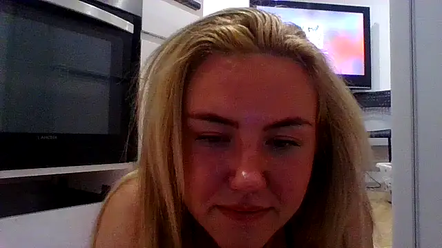 MaddyCherryX online show from July 2, 11:11 pm