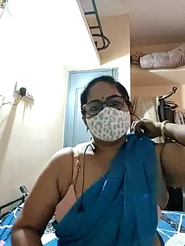 Snapshot of Luckybb-36 chatting on July 6, 5:26 pm Luckybb-36 online show from July 6, 5:26 pm