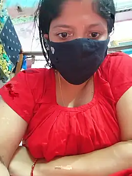 Snapshot of moumondal4 chatting on July 10, 6:13 am moumondal4 online show from July 10, 6:13 am