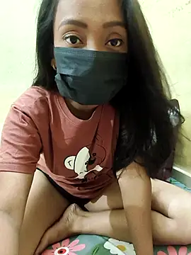couple12show online show from July 6, 6:09 am