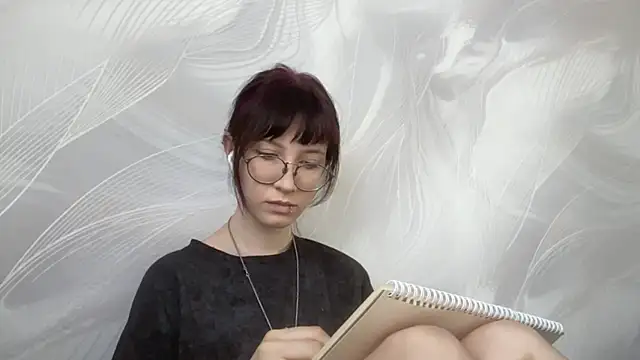 AnnamaeNagase online show from July 4, 7:15 am