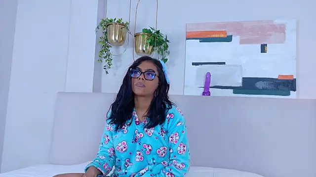 MikaellaFoxx online show from August 4, 3:22 am