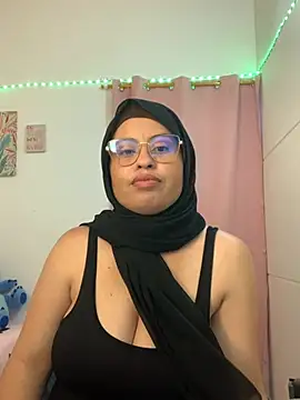 Amira-sult online show from July 19, 11:01 pm