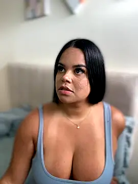 Snapshot of AliceStarshine chatting on November 27, 5:02 pm AliceStarshine online show from November 27, 5:02 pm