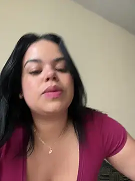 Snapshot of AliceStarshine chatting on October 25, 1:34 pm AliceStarshine online show from October 25, 1:34 pm