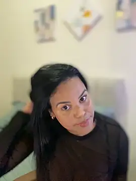 Snapshot of AliceStarshine chatting on November 21, 11:37 pm AliceStarshine online show from November 21, 11:37 pm