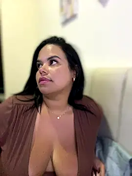 Snapshot of AliceStarshine chatting on November 17, 6:17 am AliceStarshine online show from November 17, 6:17 am