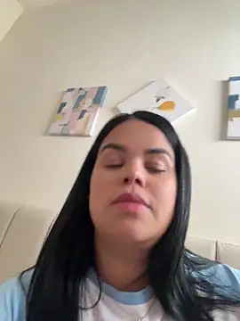Snapshot of AliceStarshine chatting on June 18, 6:13 pm AliceStarshine online show from June 18, 6:13 pm