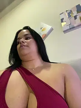 Snapshot of AliceStarshine chatting on October 29, 2:10 am AliceStarshine online show from October 29, 2:10 am