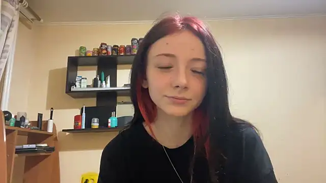 FlamingRoses online show from July 6, 4:31 pm
