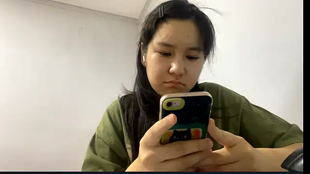 Snapshot of KaseyLeak chatting on July 9, 10:26 am KaseyLeak online show from July 9, 10:26 am