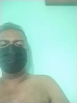 Snapshot of daddy_small_dick chatting on July 4, 12:53 pm daddy small dick online show from July 4, 12:53 pm