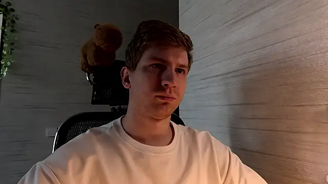Snapshot of Einar_Nut chatting on July 6, 2:13 pm Einar Nut online show from July 6, 2:13 pm