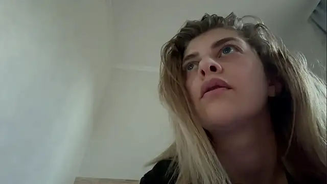 DarkCherry444 online show from July 8, 5:57 pm