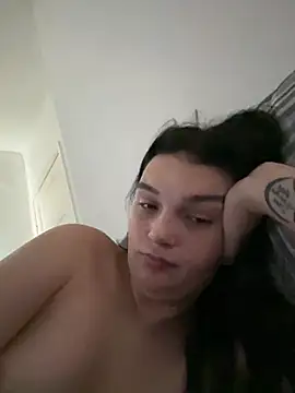 Snapshot of sweetpippa_ chatting on July 6, 1:51 pm sweetpippa online show from July 6, 1:51 pm