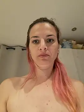 Snapshot of Vickeysweet chatting on July 6, 8:00 pm Vickeysweet online show from July 6, 8:00 pm