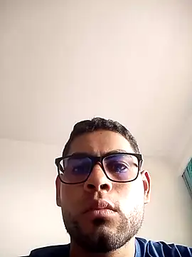 Snapshot of Andres_firefox chatting on July 5, 8:37 pm Andres firefox online show from July 5, 8:37 pm