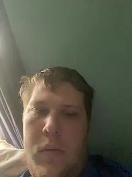 Snapshot of Eric_23_23 chatting on July 5, 4:25 pm Eric 23 23 online show from July 5, 4:25 pm