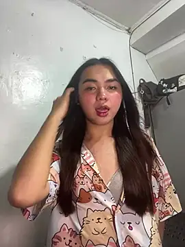 EtherealRae online show from July 10, 7:25 pm