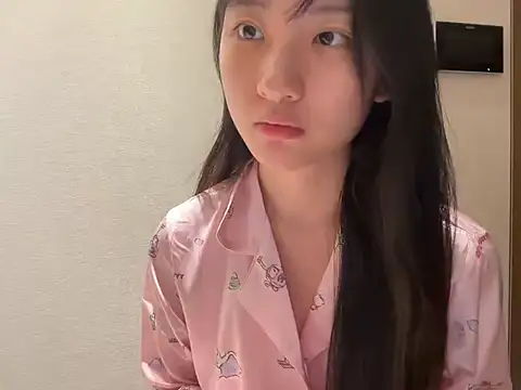 miumikkkki online show from July 7, 11:25 am