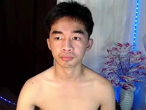HotNextDoor online show from July 7, 4:59 am