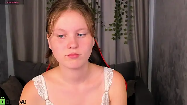 Peggy Hun1t online show from July 7, 6:58 am