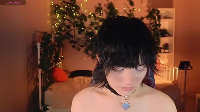Snapshot of _Arlie_ chatting on July 9, 8:52 pm Arlie online show from July 9, 8:52 pm