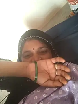 Snapshot of Madhuri56 chatting on July 10, 9:31 am Madhuri56 online show from July 10, 9:31 am